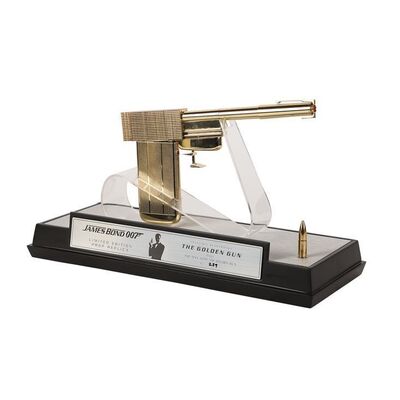 1306. Factory Entertainment Golden Gun Replica ### JAMES BOND: THE MAN WITH THE GOLDEN GUN (1974)