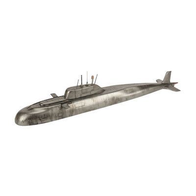 1346. Victor-III Class Submarine Maquette ### JAMES BOND: THE WORLD IS NOT ENOUGH (1999)