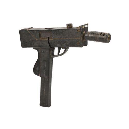 1358. James Bond's (Pierce Brosnan) Stunt Submachine Gun ### JAMES BOND: DIE ANOTHER DAY (2002)
