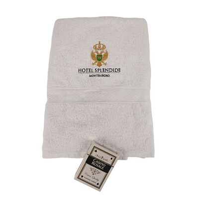 1362. Playing Cards and Hotel Splendide Towel ### JAMES BOND: CASINO ROYALE (2006)