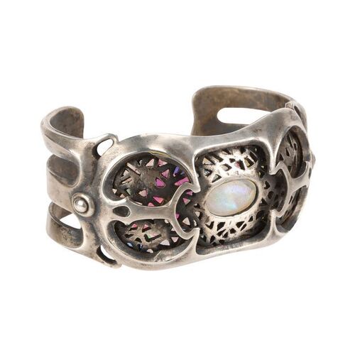 1384. Thern Bracelet ### JOHN CARTER (2012)