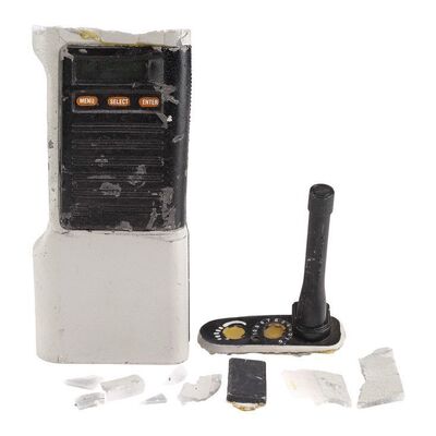 1403. Distressed Walkie-Talkie ### JURASSIC PARK (1993)
