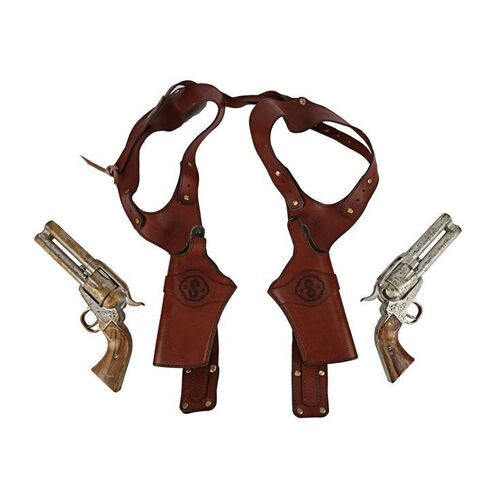 1417. Whiskey's (Pedro Pascal) Revolvers and Holster ### KINGSMAN: THE GOLDEN CIRCLE (2017)