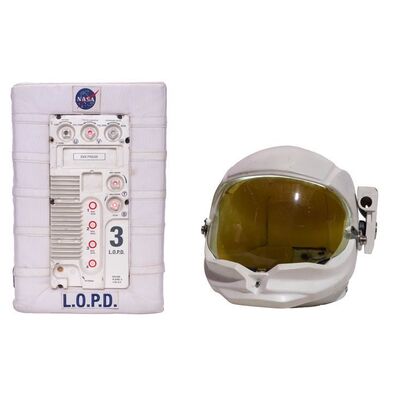 1449. Snow's (Guy Pearce) Screen-matched Light-up Spacesuit Helmet and Portable Life Support System ### LOCKOUT (2012)