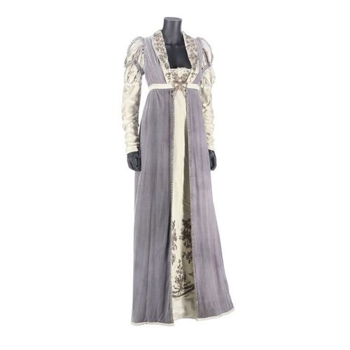 1522. Empress Josephine's (Vanessa Kirby) Dress ### NAPOLEON (2023)