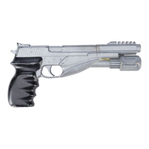 1541. Agent Evan Funsch's (Jason Statham) MVA "M590" Pistol ### THE ONE (2001)