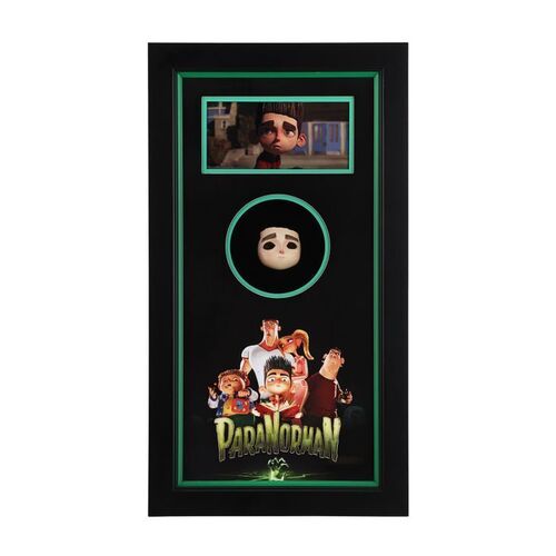 1546. Norman (Kodi Smit-McPhee) Stop-motion Face ### PARANORMAN (2012)