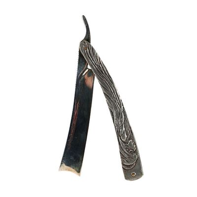 1749. Sweeney Todd's (Johnny Depp) Razor Blade ### SWEENEY TODD: THE DEMON BARBER OF FLEET STREET (2007)