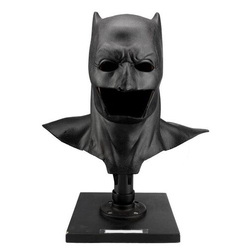 52. Batman's Stunt Cowl ### BATMAN V SUPERMAN: DAWN OF JUSTICE (2016)
