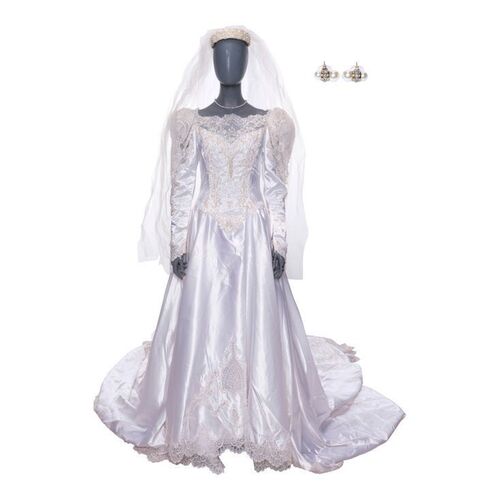 Lot #47: Pam Jenner's (Corvo) Wedding Photo Dress ### WOLF OF WALL STREET, THE (2013)