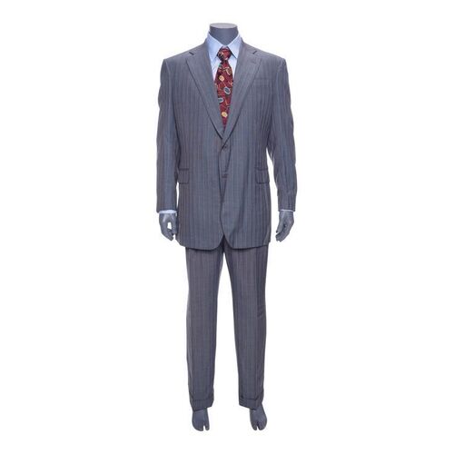 Lot #48: Jordan Belfort's (DiCaprio) Explaining Large Dinner Bill with Screen-Matched Suit Jacket ### WOLF OF WALL STREET, THE (2013)