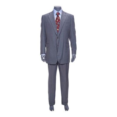 Lot #48: Jordan Belfort's (DiCaprio) Explaining Large Dinner Bill with Screen-Matched Suit Jacket ### WOLF OF WALL STREET, THE (2013)
