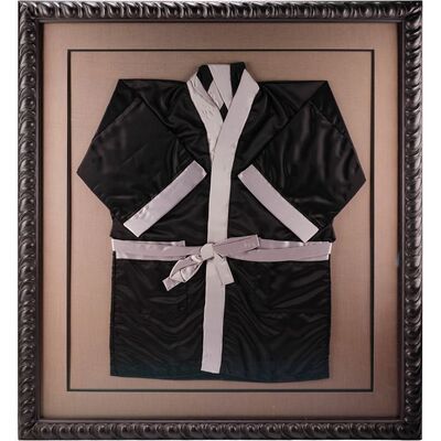 Lot #114: Jordan Belfort (DiCaprio) Office Framed Boxing Robe ### WOLF OF WALL STREET, THE (2013)