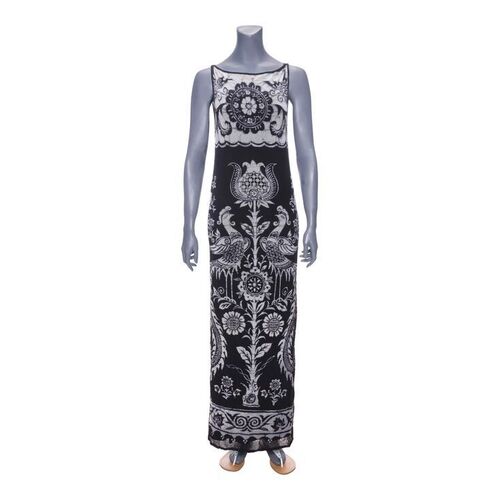 Lot #149: Naomi LaPaglia's (Robbie) Pregnant Costume ### WOLF OF WALL STREET, THE (2013)