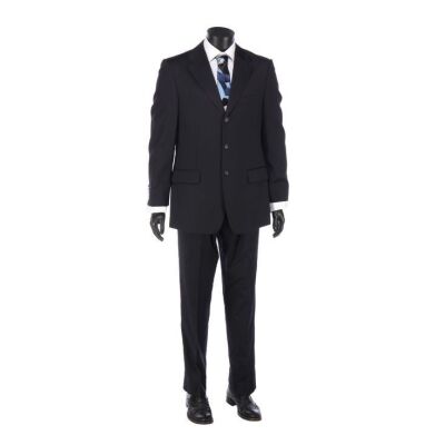 Lot #6. Pete Tyler's (Shaun Dingwall) Suit ### DOCTOR WHO (TV SERIES, 2005-2022)