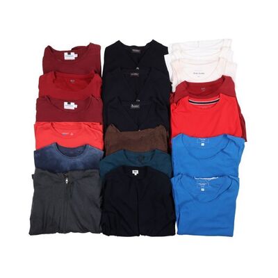 Lot #78. Collection of the Twelfth Doctor's (Peter Capaldi) Tops ### DOCTOR WHO (TV SERIES, 2005-2022)