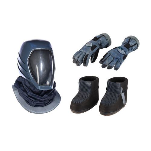 Lot #101. Nardole's (Matt Lucas) Spacesuit Helmet, Gloves and Boots ### DOCTOR WHO (TV SERIES, 2005-2022)