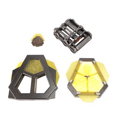 Lot #134. Praxeus Spaceship Light-Up Antidote Vials, Teleportation Device and Set Dressing ### DOCTOR WHO (TV SERIES, 2005-2022)