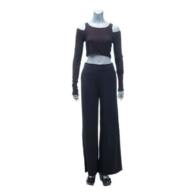 37. Joi's (Ana de Armas) Loungewear Costume ### BLADE RUNNER 2049 (2017)