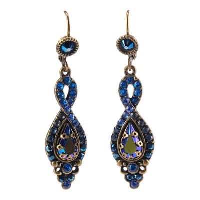 55. Luv's (Sylvia Hoeks) Blue Jeweled Back-up Earrings ### BLADE RUNNER 2049 (2017)