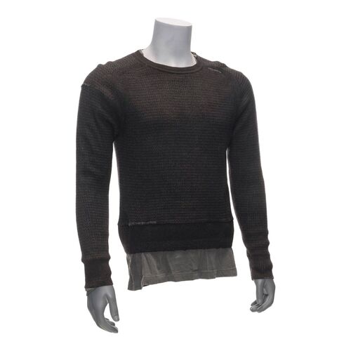 133. K's (Ryan Gosling) Screen-Matched Black Sweater with Undershirt ### BLADE RUNNER 2049 (2017)