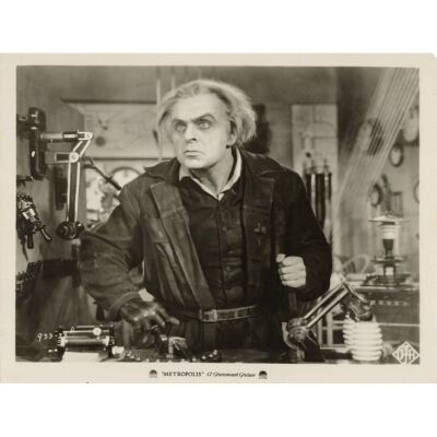 277. Vintage Original 8" x 10" B&W Single-Weight Silver Gelatin Glossy Photograph (8" x 10"); Very Fine- ### METROPOLIS (1927)