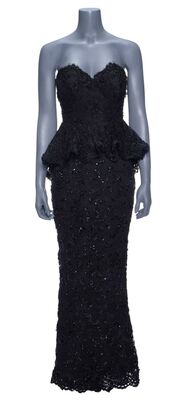 Lot #38: Mindy Kaling's Salvador Perez Black Gown from the 2014 Vanity Fair Oscar's Party ### 2014 VANITY FAIR OSCARS PARTY
