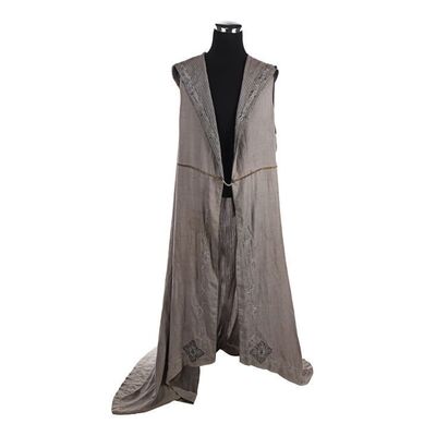 176. Dumbledore's (Michael Gambon) Hero Robe ### HARRY POTTER AND THE HALF-BLOOD PRINCE (2009)
