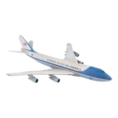 189. Air Force One Model Miniature ### INDEPENDENCE DAY (1996)
