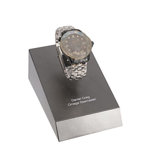 195. James Bond's (Daniel Craig) Stunt Omega Seamaster Watch ### JAMES BOND: CASINO ROYALE (2006)