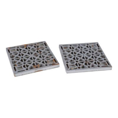 484. Pair of USS Sulaco Model Miniature Floor Tiles ### ALIENS (1986)