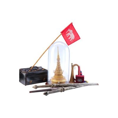 496. Anna Leonowens' (Jodie Foster) Handbag and Ring with Siamese Makuta, Flag, Bugle, and Swords ### ANNA AND THE KING (1999)