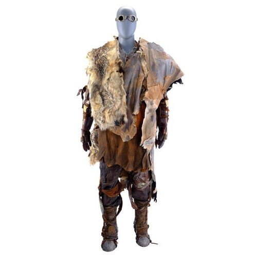 576. Riddick's (Vin Diesel) Planet U.V.6 Costume ### THE CHRONICLES OF RIDDICK (2004)