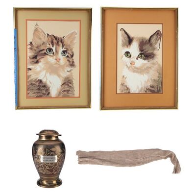 659. Hot Dog Universe Scarf and Cat Paintings with Evelyn Wang's (Michelle Yeoh) Puppet Urn ### EVERYTHING EVERYWHERE ALL AT ONCE (2022)