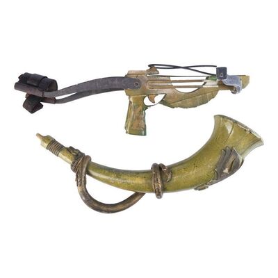 695. Arborian Tree Man Crossbow and Horn ### FLASH GORDON (1980)