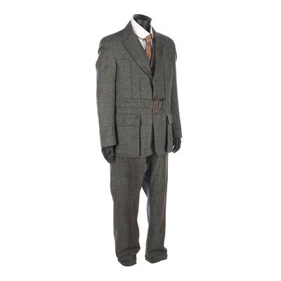 793. Dr. John Watson's (John C. Reilly) Costume ### HOLMES & WATSON (2018)