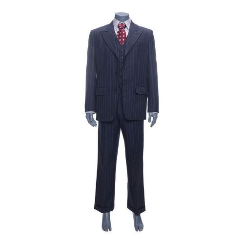 1030. Connor Rooney's (Daniel Craig) Suit ### ROAD TO PERDITION (2002)