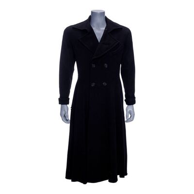 1057. Lamont Cranston's (Alec Baldwin) Overcoat ### THE SHADOW (1994)