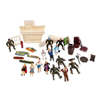 1253. Dave Jones Collection: Collection of Set and Character Model Miniatures ### TEAM AMERICA: WORLD POLICE (2004)