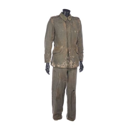 19. Paul Baumer's (Felix Kammerer) Distressed Uniform ### ALL QUIET ON THE WESTERN FRONT (2022)