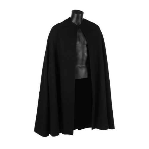 172. Ron Weasley (Rupert Grint) Sample Cloak ### HARRY POTTER SERIES (2001 - 2011)