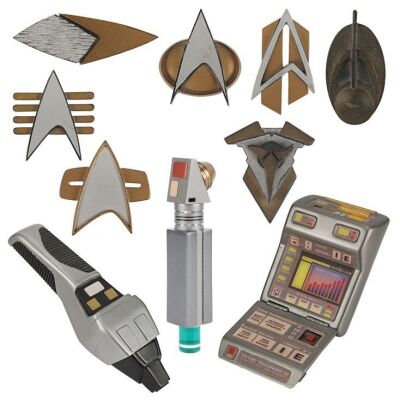 337. Collection of "Star Trek in Italy" Replica Exhibition Pieces ### STAR TREK: VOYAGER (TV SERIES, 1995-2001)