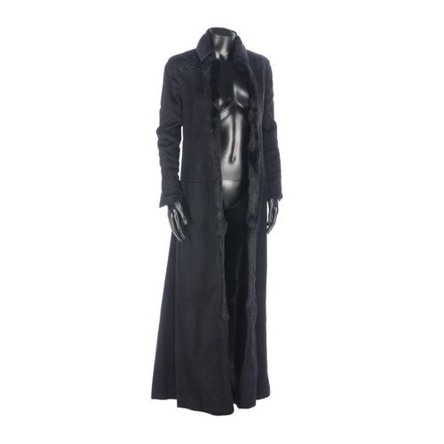 372. Selene's (Kate Beckinsale) Prototype Overcoat ### UNDERWORLD (2003)