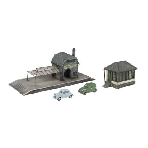 62. Rumblin Bridge Station with Two Cars and Signal Box ### THOMAS & FRIENDS (TV SERIES, 1984-2008)