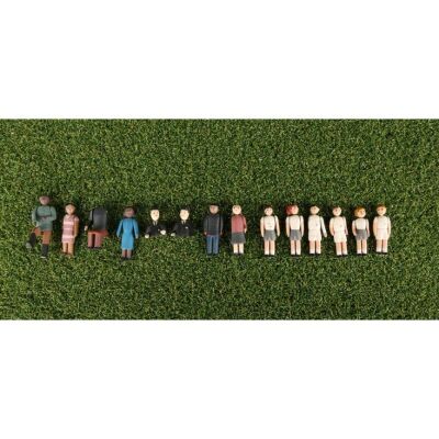 146. Collection of Twelve Children and Two Businessmen ### THOMAS & FRIENDS (TV SERIES, 1984-2008)