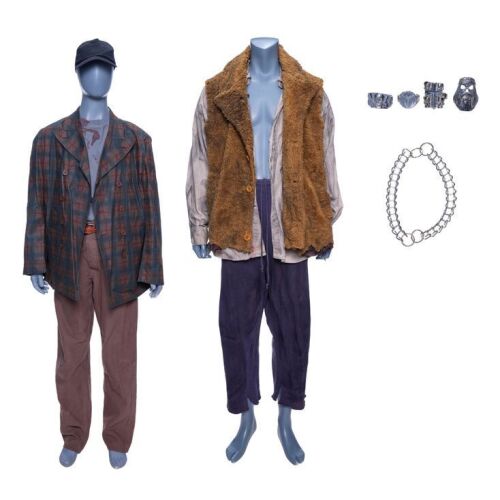 113. Pair of Jack Quinn's (Jean-Claude Van Damme) Costumes and Jewelry Set ### DOUBLE TEAM (1997)