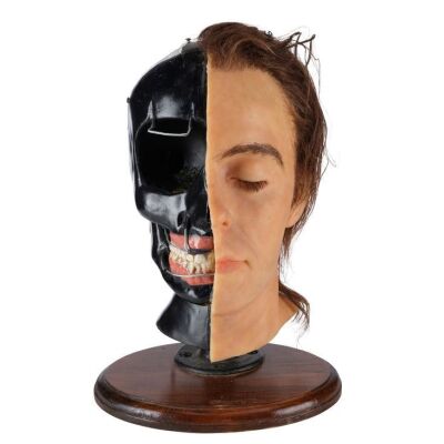 132. Rollie Tyler's (Cameron Daddo) Animatronic Special Effects Head ### F/X: THE SERIES (1996-1998)