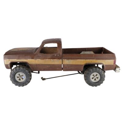 134. Colt Seavers' (Lee Majors) Stunt 1982 GMC K-2500 Truck Model Miniature ### THE FALL GUY (1981-1986)