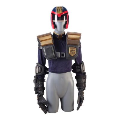 231. Female Street Judge Costume Components ### JUDGE DREDD (1995)