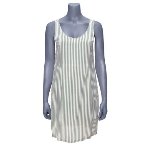 38. Ruthie's (Julianne Moore) Striped Dress ### BENNY & JOON (1993)